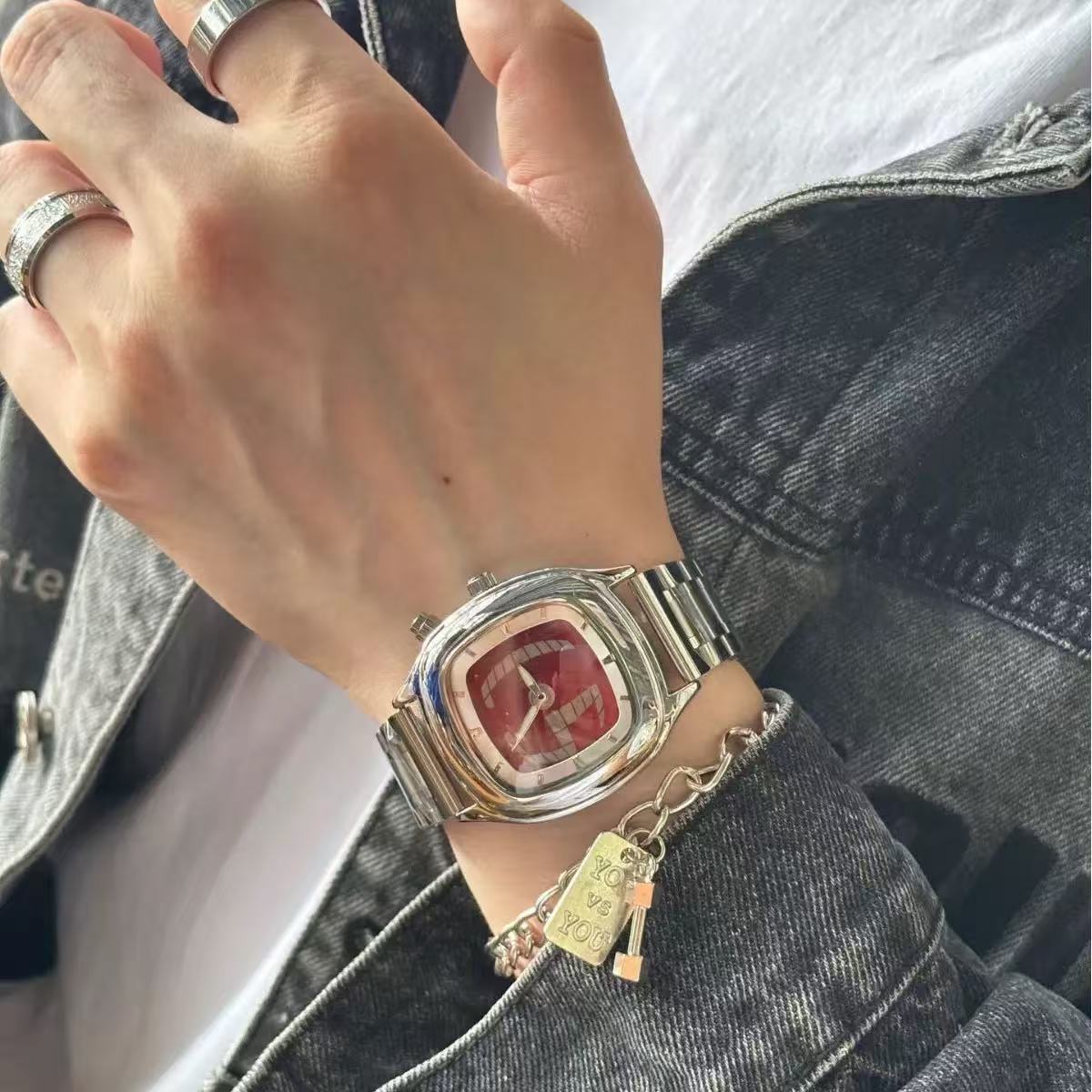 The Millennium Retro Style Men - đánh giá và giá Vintage Digital Watch